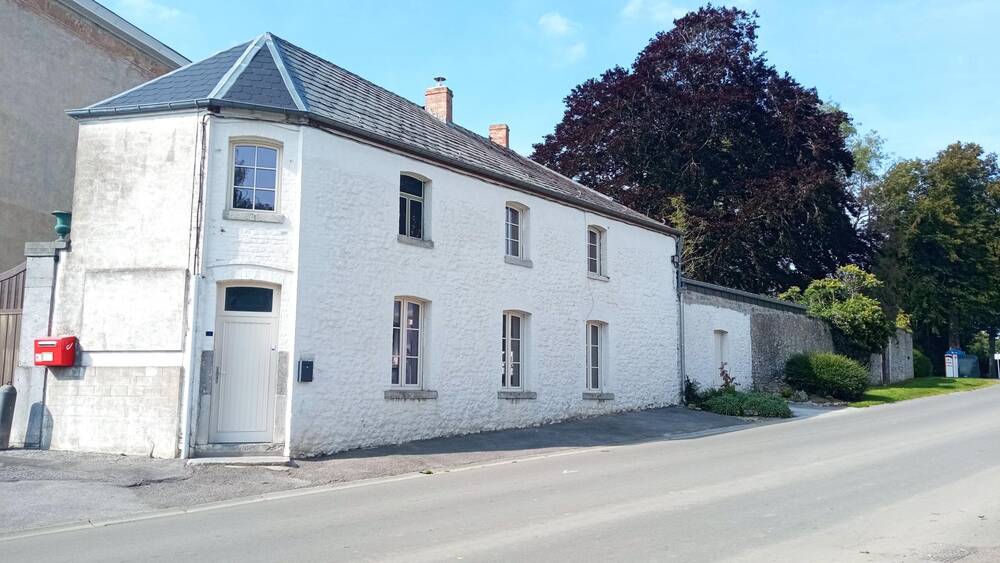 Maison à louer à Barbençon 6500 695.00€ 2 chambres m² - annonce 458103