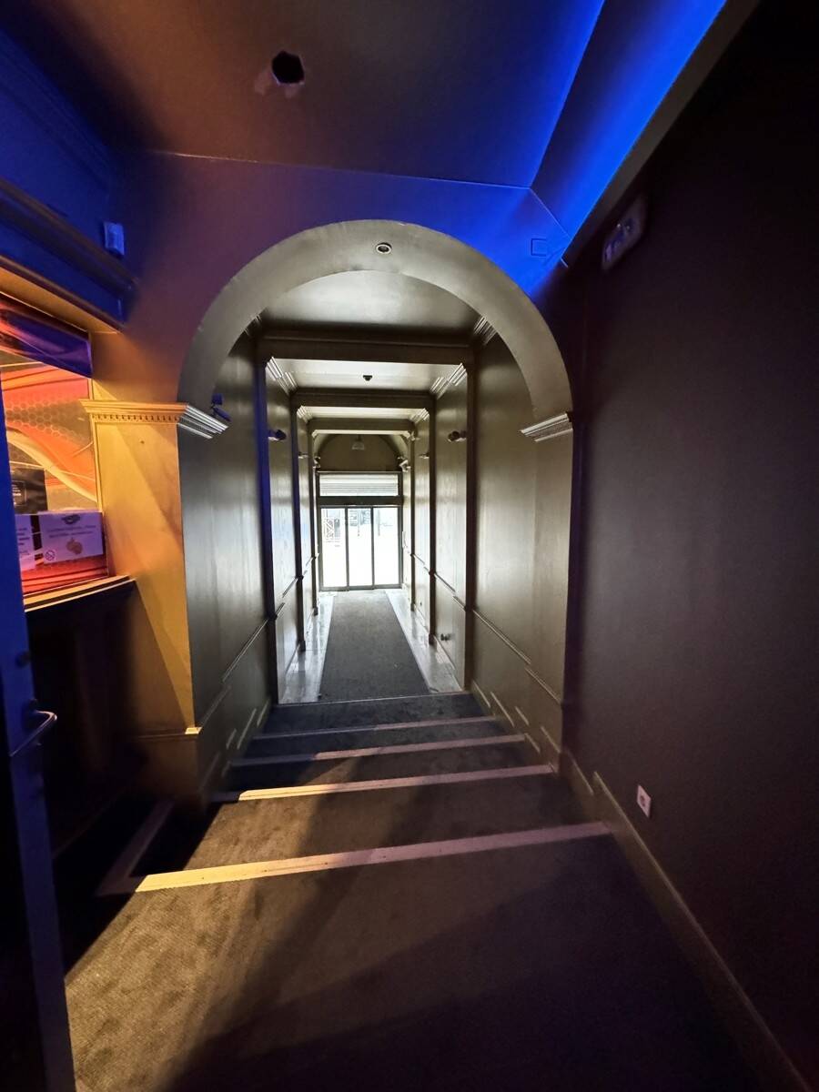 Commerce à vendre à Charleroi 6000 250000.00€ chambres 345.00m² - annonce 457242