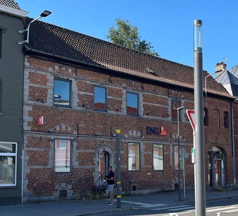 Commerce à louer à Templeuve 7520 800.00€  chambres m² - annonce 461477