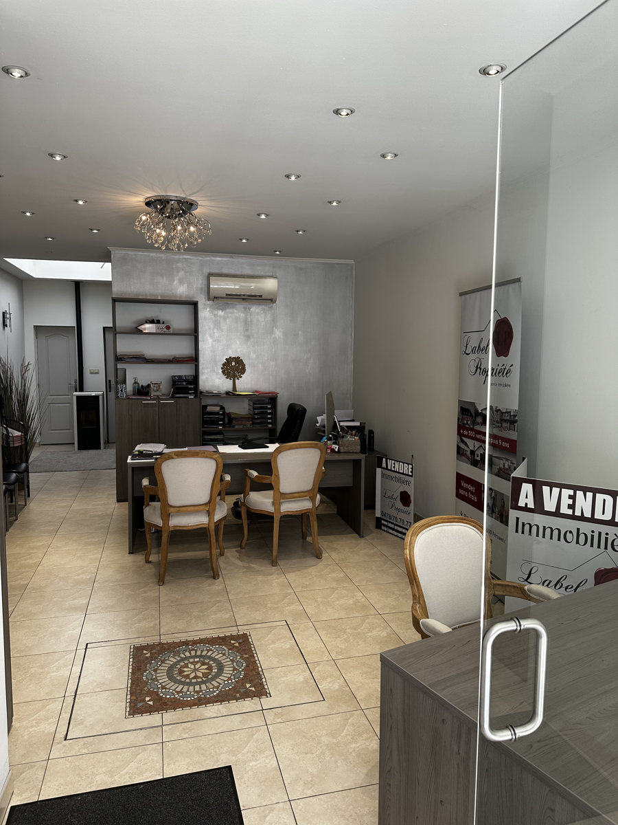 Commerce à louer à Péruwelz 7600 680.00€ chambres 60.00m² - annonce 461962