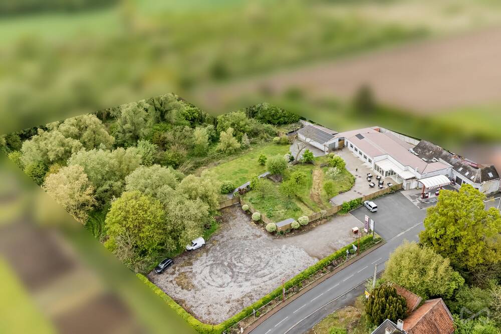 Commerce à vendre à Laplaigne 7622 660000.00€ 3 chambres 850.00m² - annonce 464030
