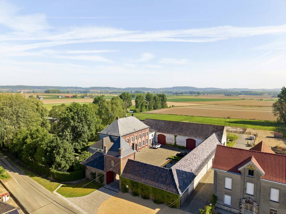 Bungalow à vendre à Anvaing 7910 0.00€ 7 chambres 1500.00m² - annonce 464379
