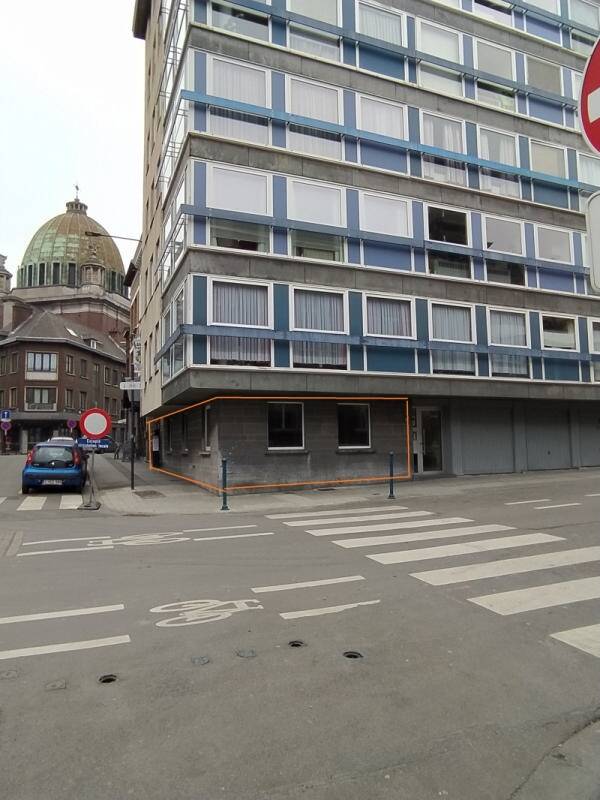 Commerce à vendre à Charleroi 6000 95000.00€ 1 chambres 65.00m² - annonce 466680