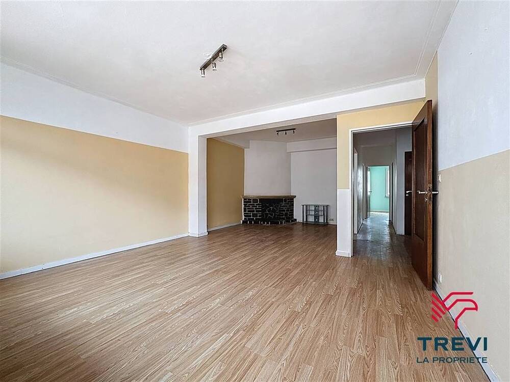 Appartement à vendre à Charleroi 6000 99000.00€ 2 chambres 85.00m² - annonce 467488