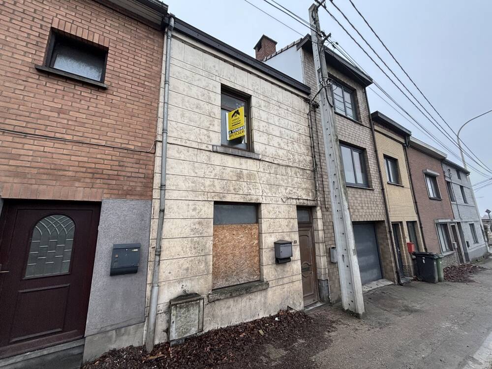 Maison à vendre à Loverval 6280 95000.00€ 3 chambres 50.00m² - annonce 466896