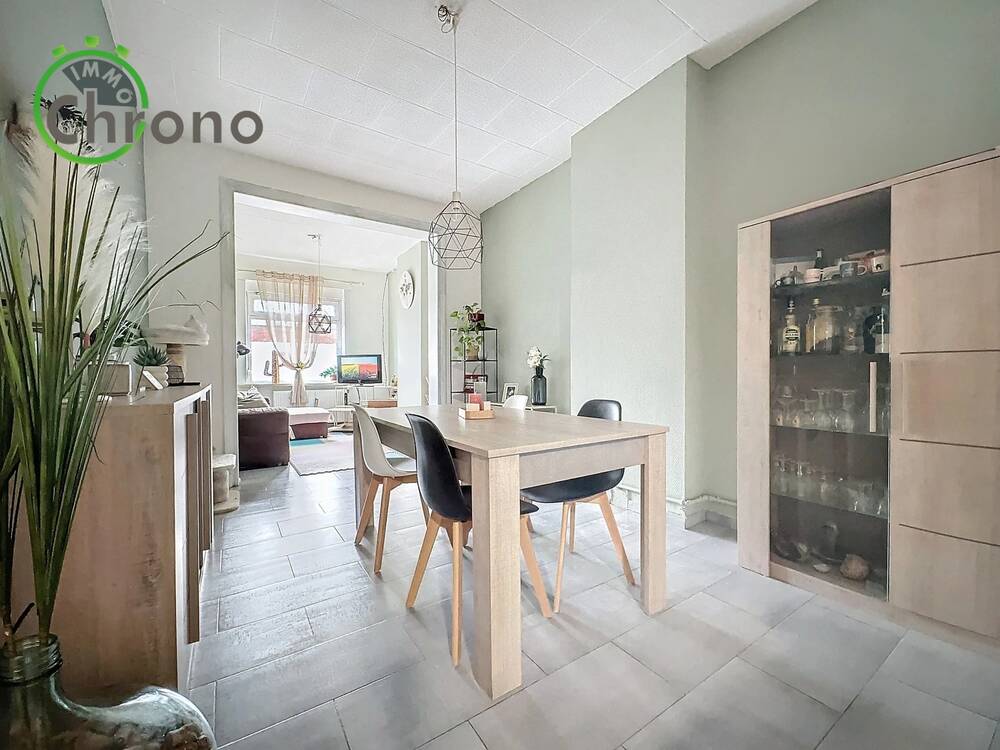 Immeuble de rapport - Immeuble à appartement à vendre à Erquelinnes 6560 199000.00€ 4 chambres 190.00m² - annonce 469805