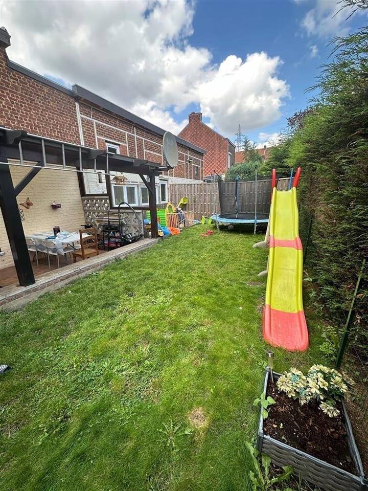 Maison à vendre à Gilly 6060 150000.00€ 2 chambres 100.00m² - annonce 472292