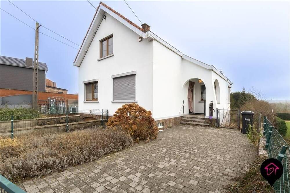 Maison à vendre à Montigny-le-Tilleul 6110 249000.00€ 2 chambres 107.00m² - annonce 472392