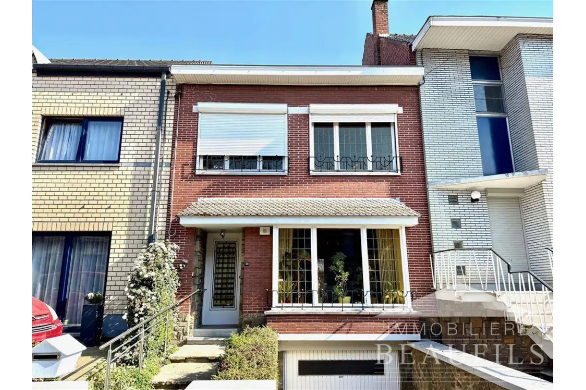 Maison à vendre à Haine-Saint-Pierre 7100 190000.00€ 3 chambres 134.00m² - annonce 473167