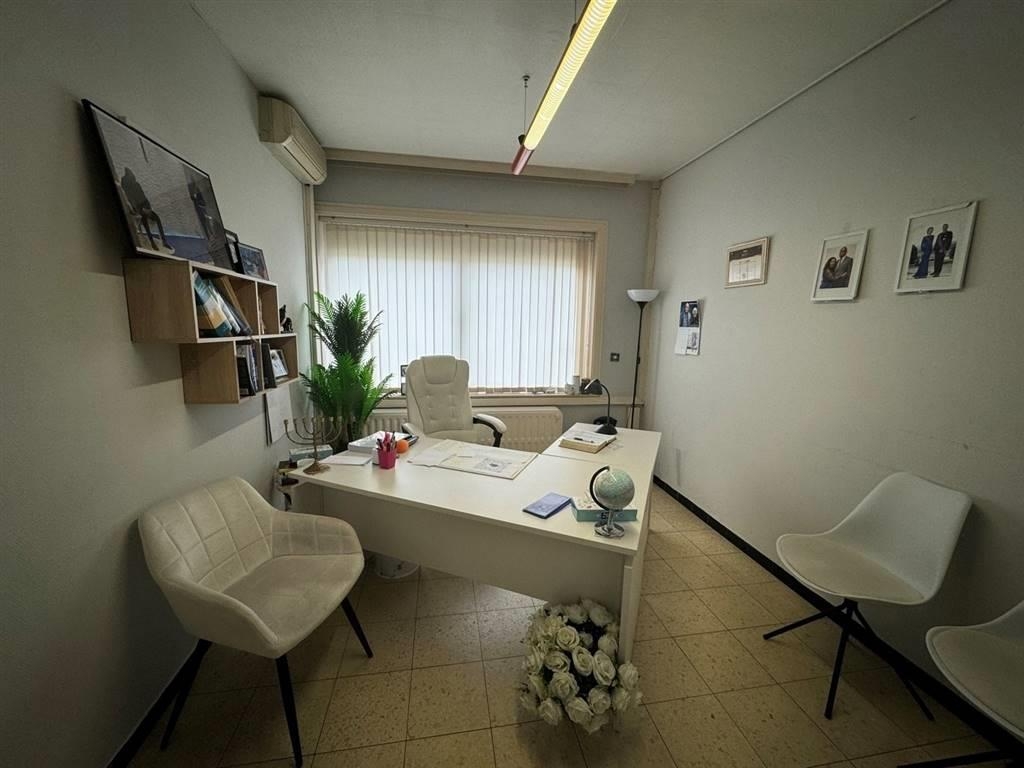 Commerce à louer à Gilly 6060 1250.00€ chambres 95.00m² - annonce 472285