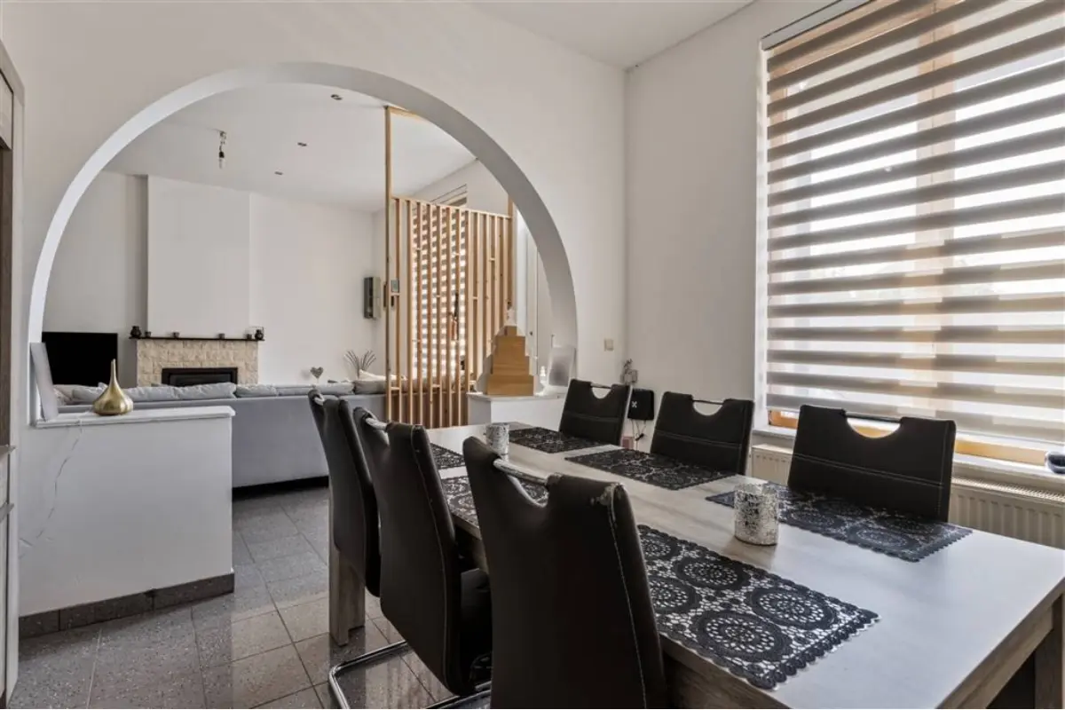 Maison à vendre à Leuze-en-Hainaut 7900 230000.00€ 3 chambres 158.00m² - annonce 473125