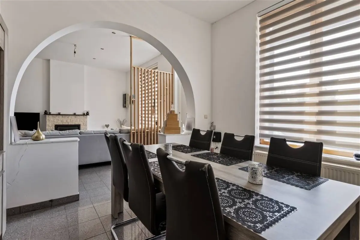 Maison à vendre à Leuze-en-Hainaut 7900 230000.00€ 3 chambres 158.00m² - annonce 473125