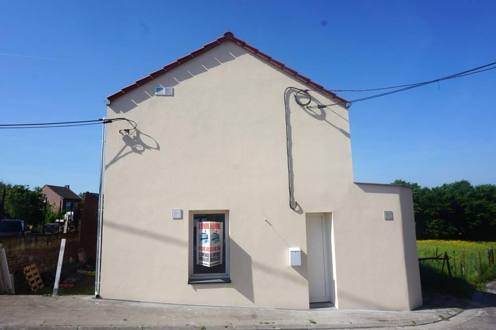 Maison à vendre à Roux 6044 129900.00€ 2 chambres 48.00m² - annonce 474023