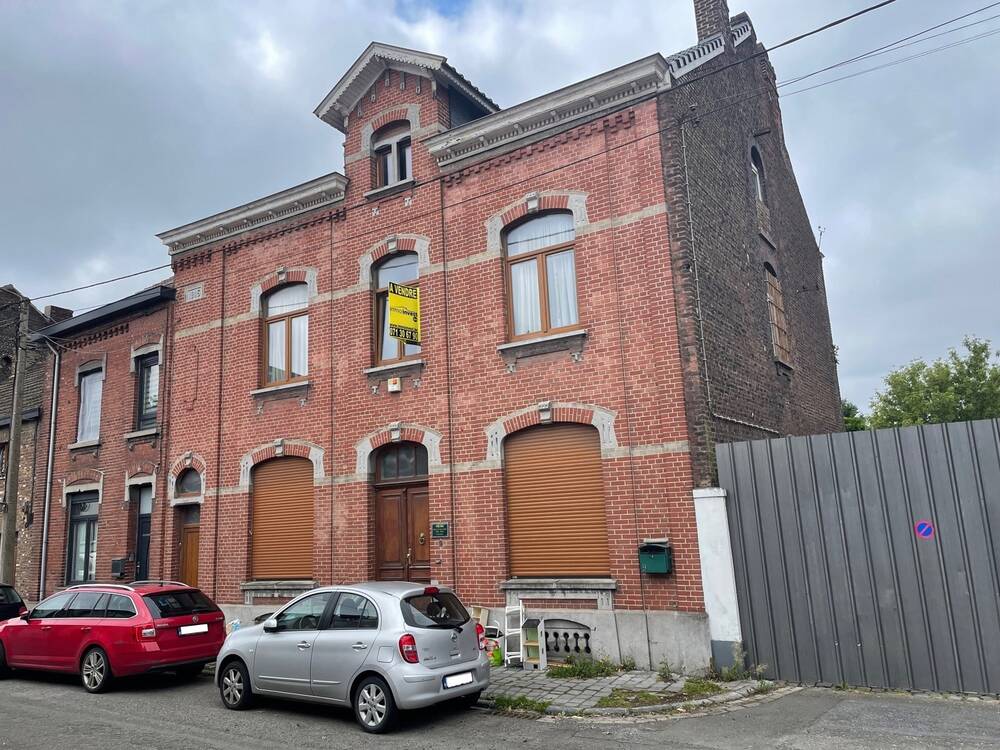 Maison à vendre à Jumet 6040 245000.00€ 6 chambres 385.00m² - annonce 475943