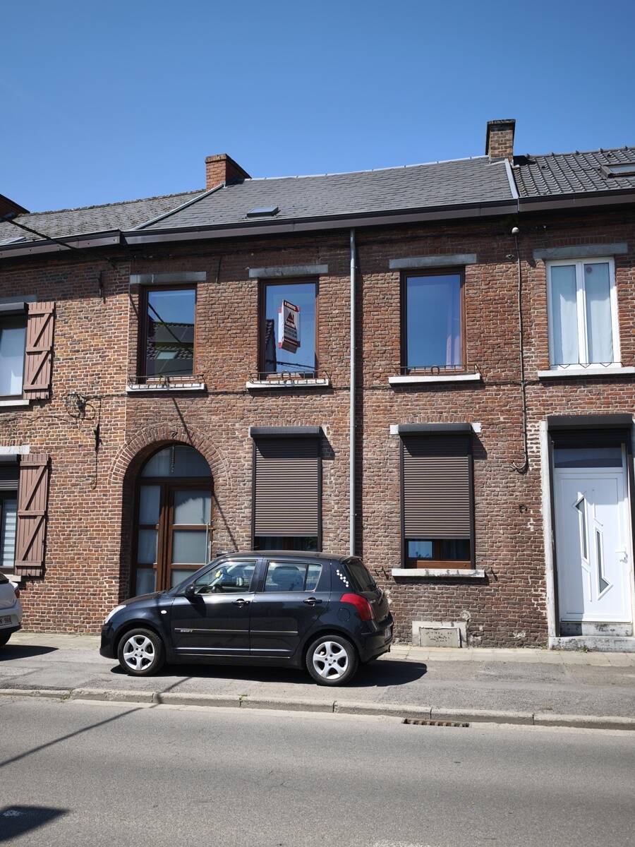 Maison à à Monceau-sur-Sambre 6031 155000.00€ 3 chambres 147.00m² - annonce 477313