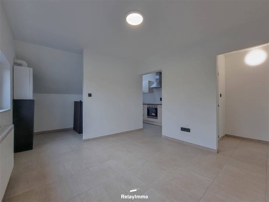 Appartement à louer à Fontenoy 7643 585.00€ 1 chambres 37.00m² - annonce 478623