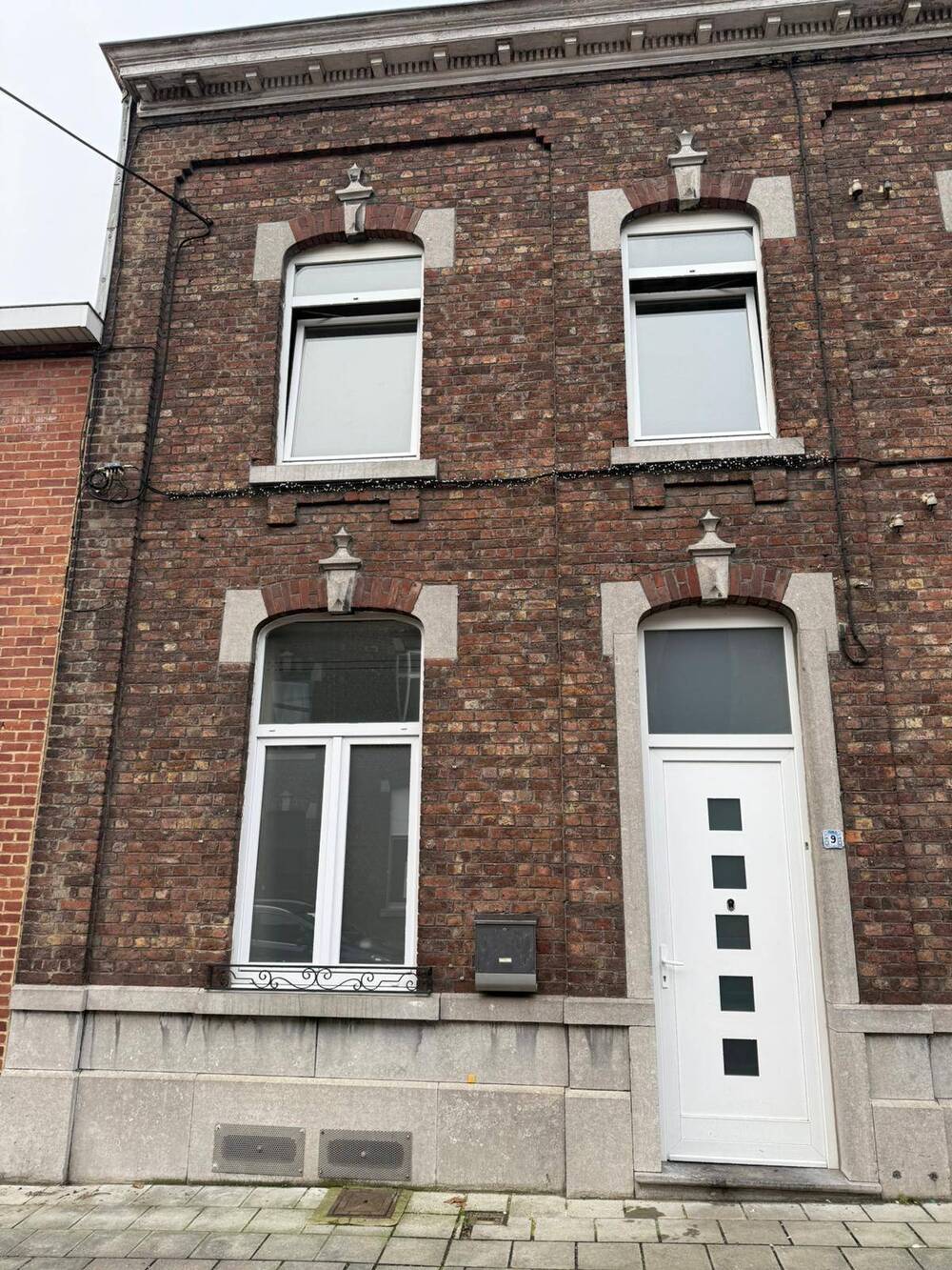 Maison à vendre à Haine-Saint-Pierre 7100 157000.00€ 4 chambres m² - annonce 476440