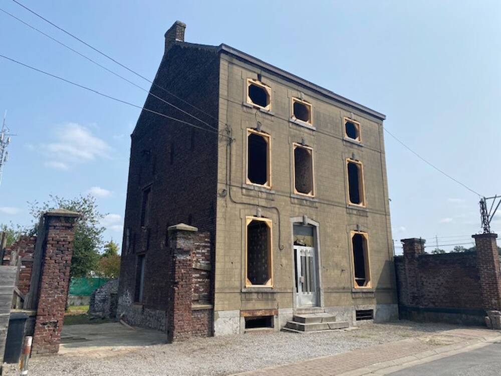 Maison à à Jemeppe-sur-Sambre 5190 110000.00€ 6 chambres 350.00m² - annonce 481528