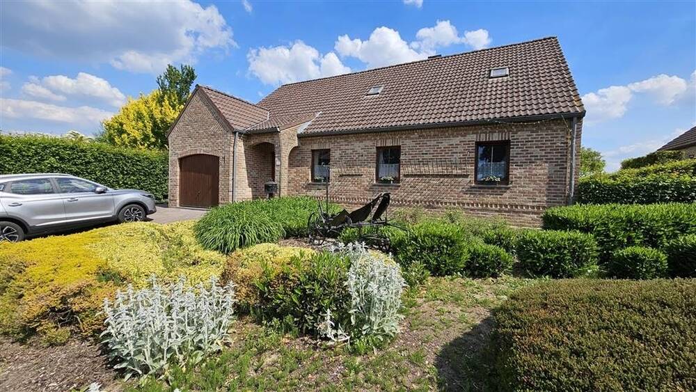 Maison à vendre à Eugies 7080 370000.00€ 4 chambres 235.00m² - annonce 485943