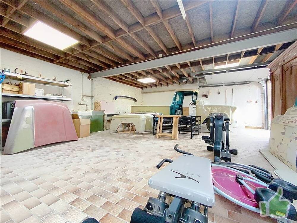 Commerce à louer à Mouscron 7700 300.00€ chambres m² - annonce 485572