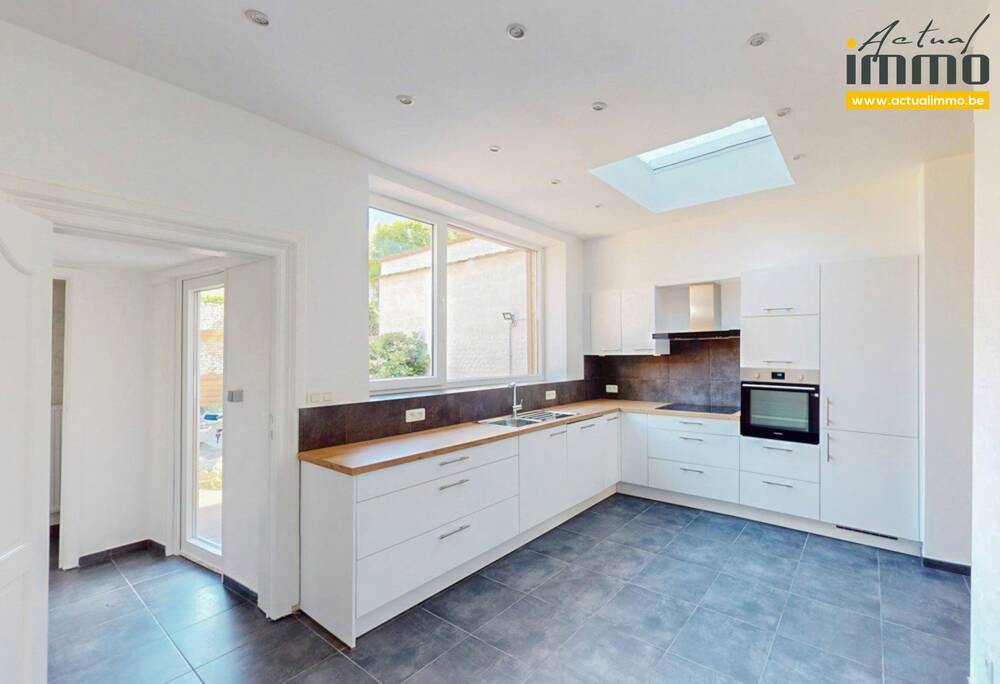 Maison à vendre à La Louvière 7100 260000.00€ 4 chambres 156.00m² - annonce 486982