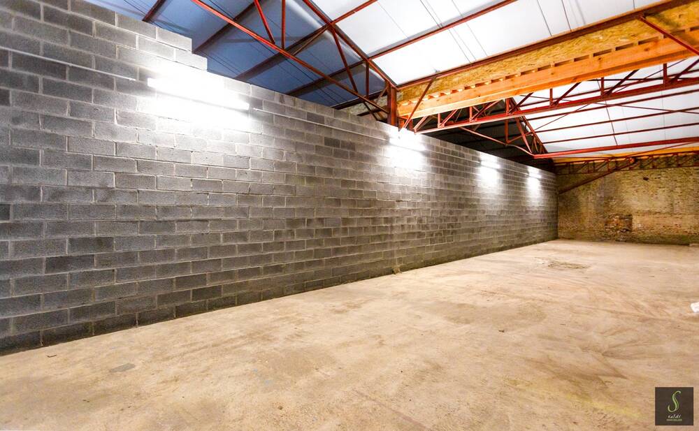 Box à à Binche 7130 350.00€ chambres m² - annonce 490289