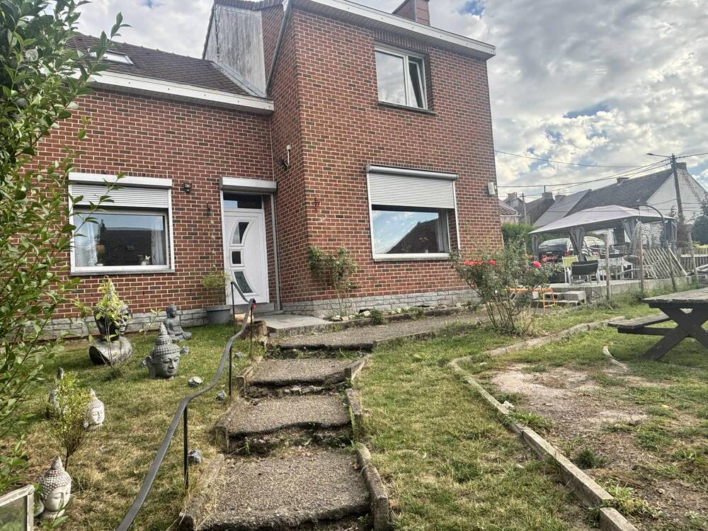 Villa à vendre à Leval-Trahegnies 7134 210000.00€ 3 chambres 139.00m² - annonce 492282
