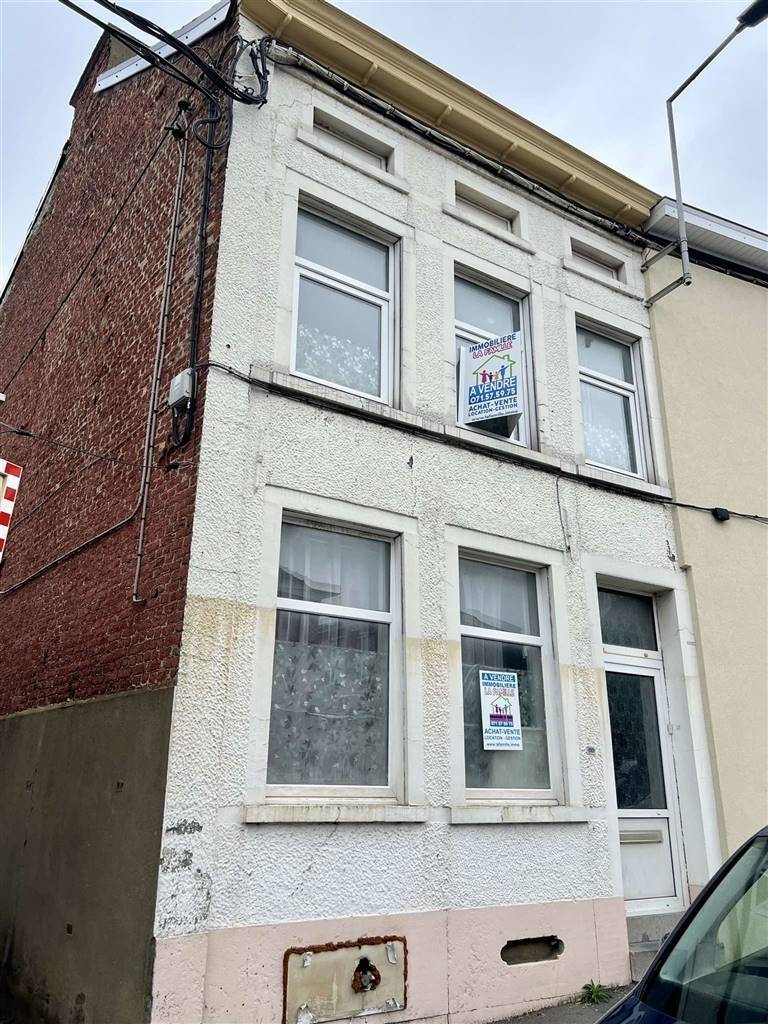 Maison à vendre à Charleroi 6000 145000.00€ 2 chambres 160.00m² - annonce 505205