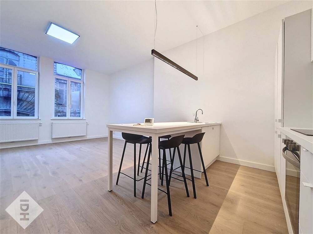 Appartement à à Tournai 7500 690.00€ 1 chambres 63.00m² - annonce 503358