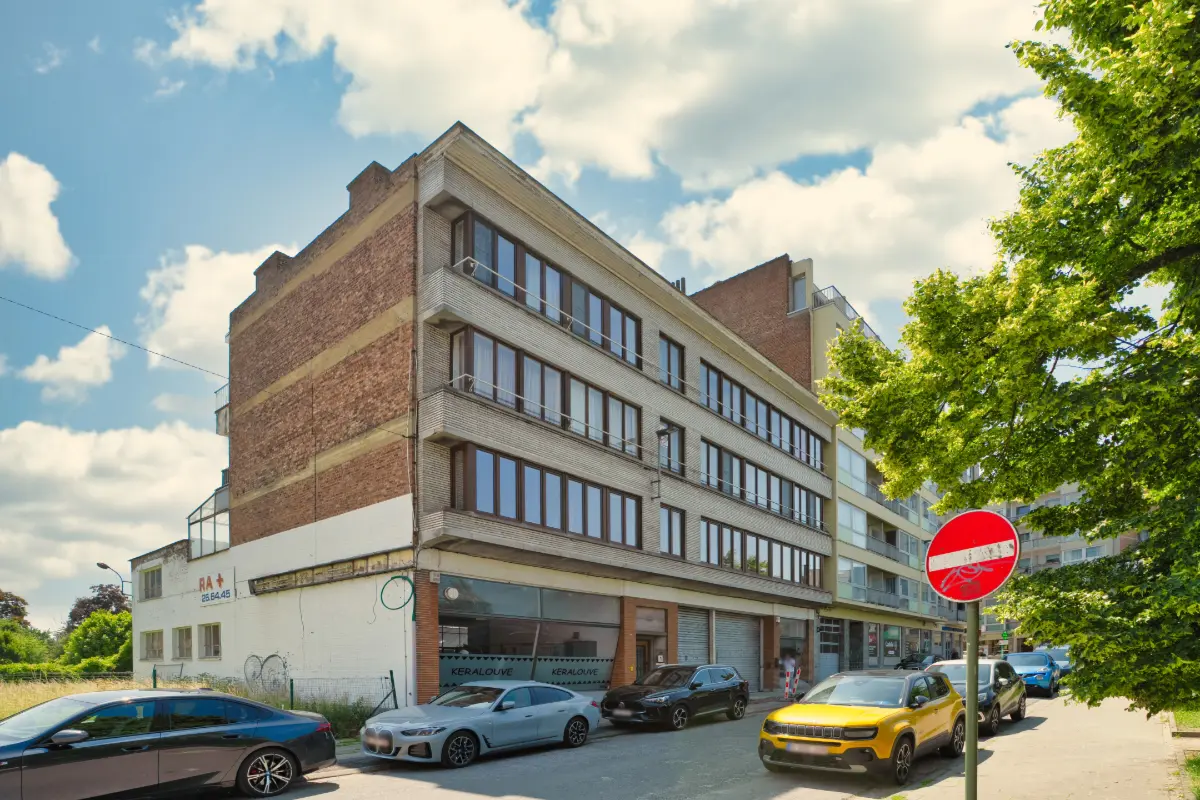 Commerce à vendre à La Louvière 7100 289000.00€  chambres 600.00m² - annonce 502053