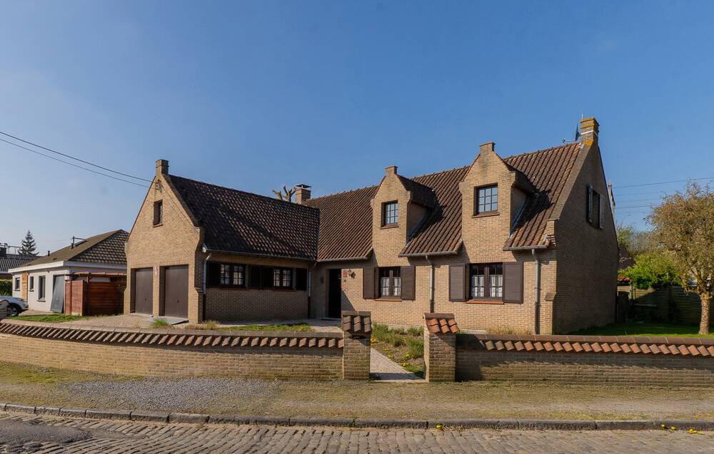 Maison à vendre à Mouscron 7700 395000.00€ 6 chambres 272.00m² - annonce 502638