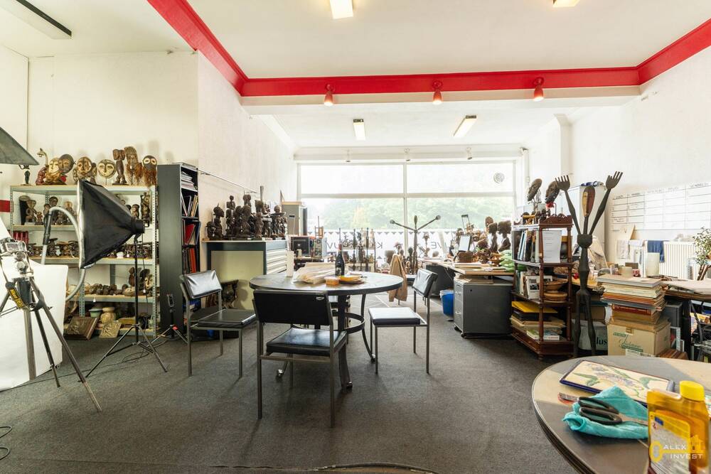 Commerce à à La Louvière 7100 289000.00€ chambres 600.00m² - annonce 501638