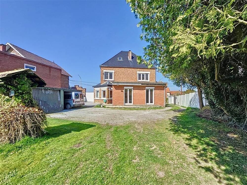 Maison à vendre à Beaumont 6500 320000.00€ 5 chambres 258.00m² - annonce 501594