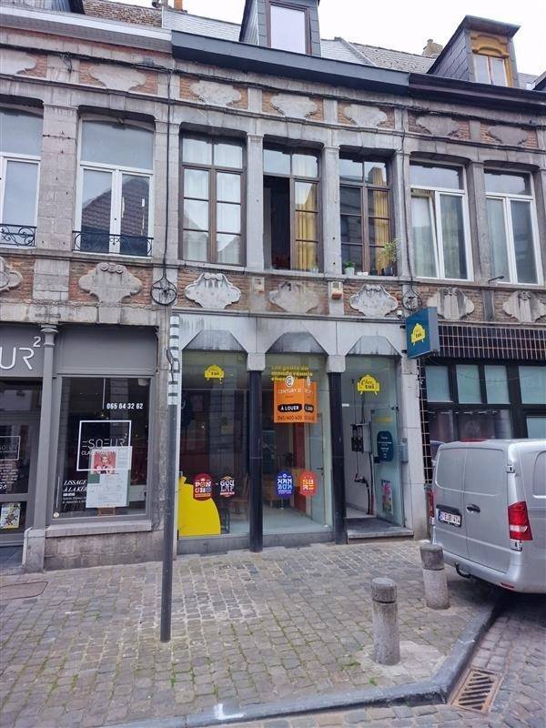 Commerce à louer à Mons 7000 890.00€ chambres m² - annonce 499843