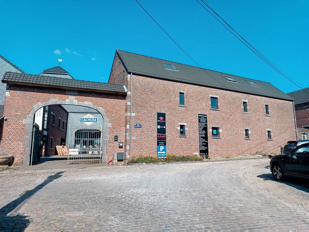 Commerce à louer à Gosselies 6041 350.00€ chambres 38.00m² - annonce 498685