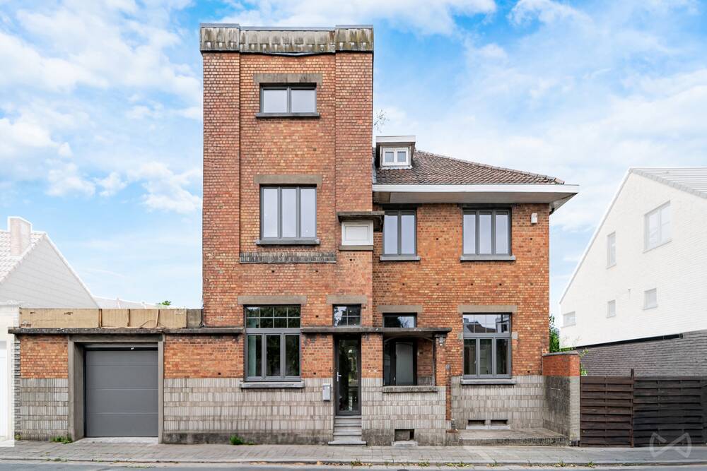 Maison à vendre à La Louvière 7100 499000.00€ 5 chambres 331.00m² - annonce 498306