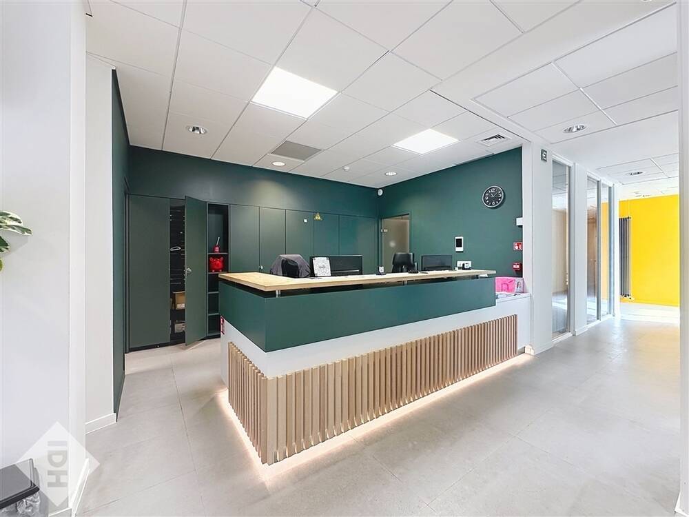 Commerce à louer à Tournai 7500 650.00€  chambres 19.00m² - annonce 497665