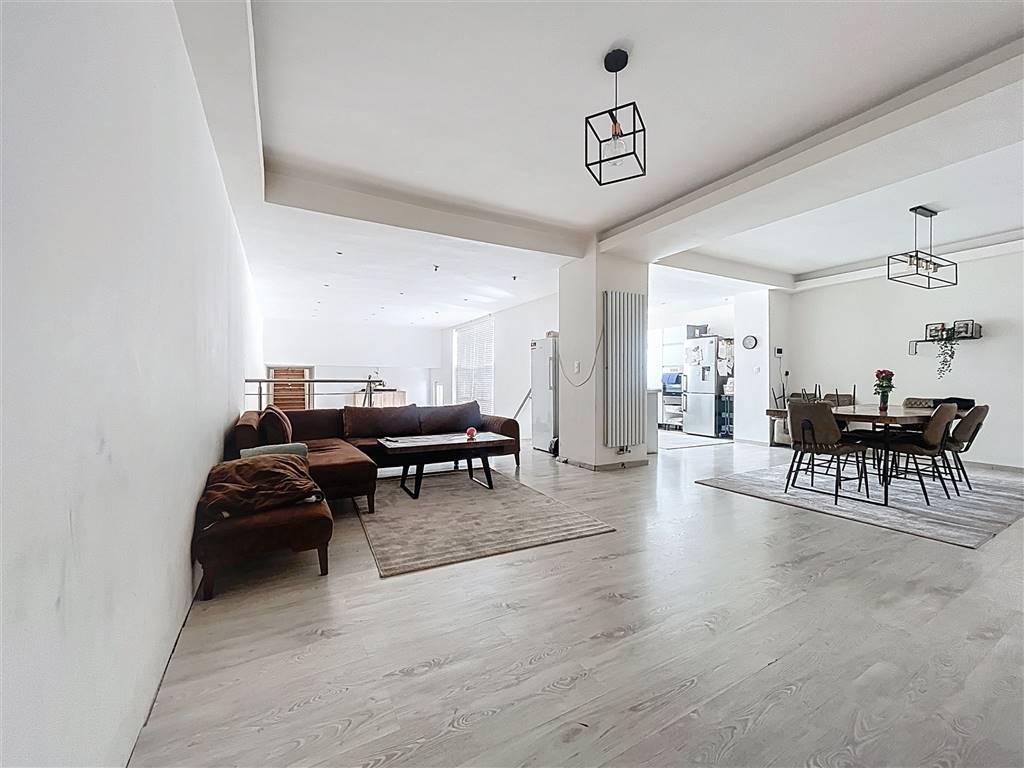 Appartement à vendre à Châtelineau 6200 220000.00€ 3 chambres 197.00m² - annonce 498327