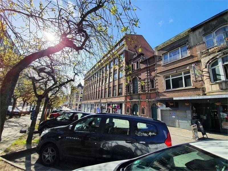 Appartement à louer à Charleroi 6000 900.00€ 3 chambres 165.00m² - annonce 496450