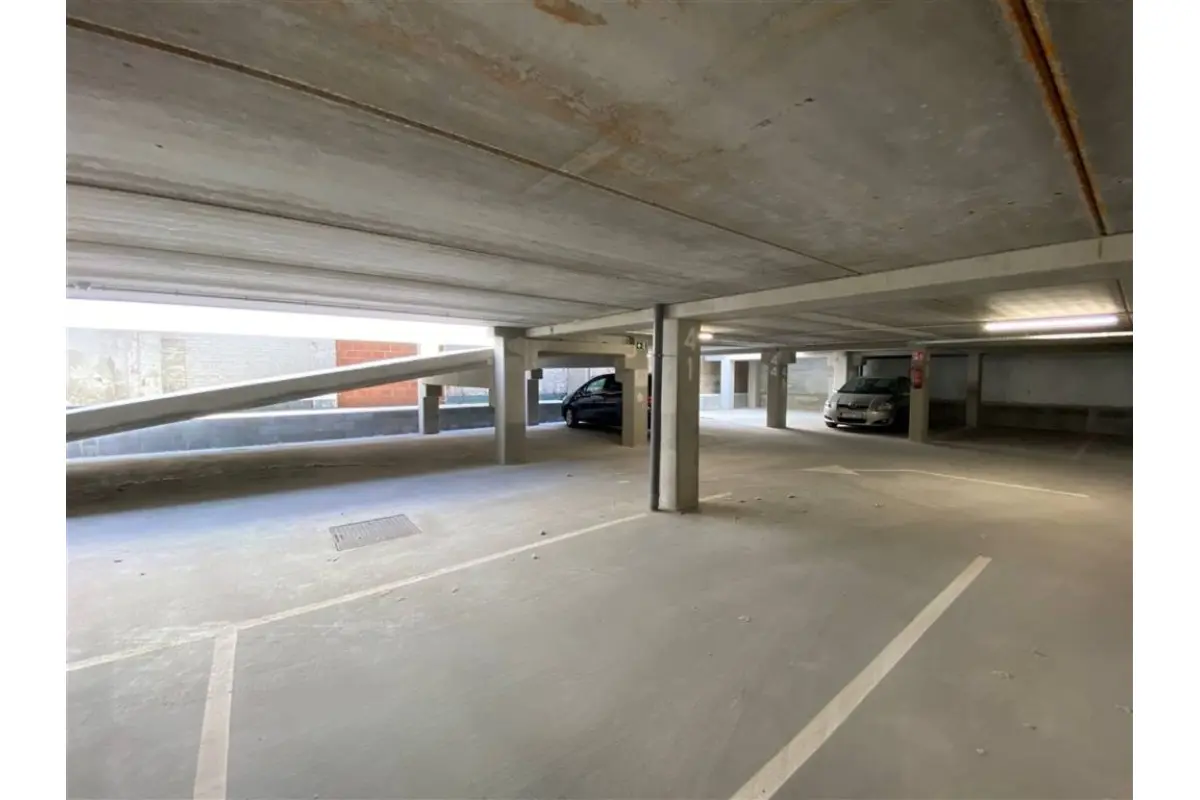 Parking / garage à louer à Tournai 7500 80.00€  chambres m² - annonce 598332