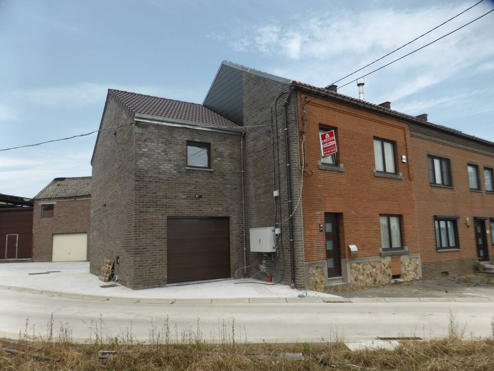 Maison à à Sambreville 5060 1300.00€ 3 chambres m² - annonce 495501