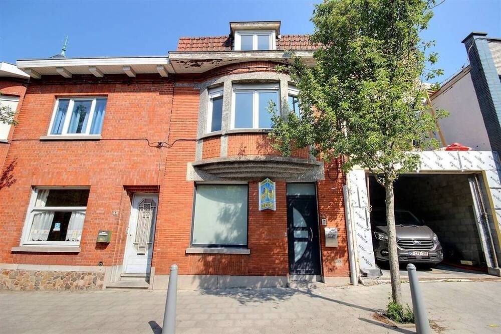 Maison à à Mouscron 7700 215000.00€ 5 chambres 165.00m² - annonce 493949