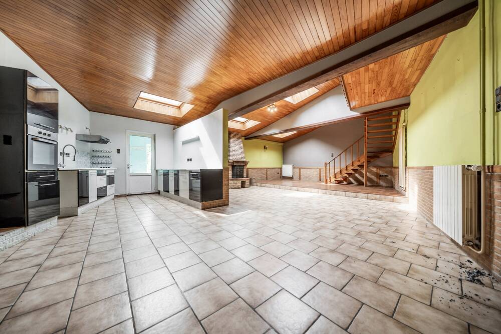 Maison à vendre à Strée 6511 197500.00€ 3 chambres 241.00m² - annonce 494756