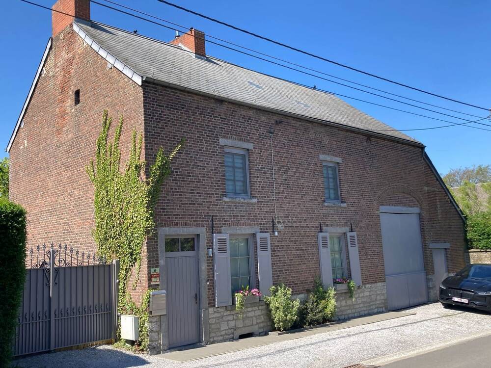 Maison à louer à Ham-sur-Heure-Nalinnes 6120 1300.00€ 3 chambres 154.00m² - annonce 508760