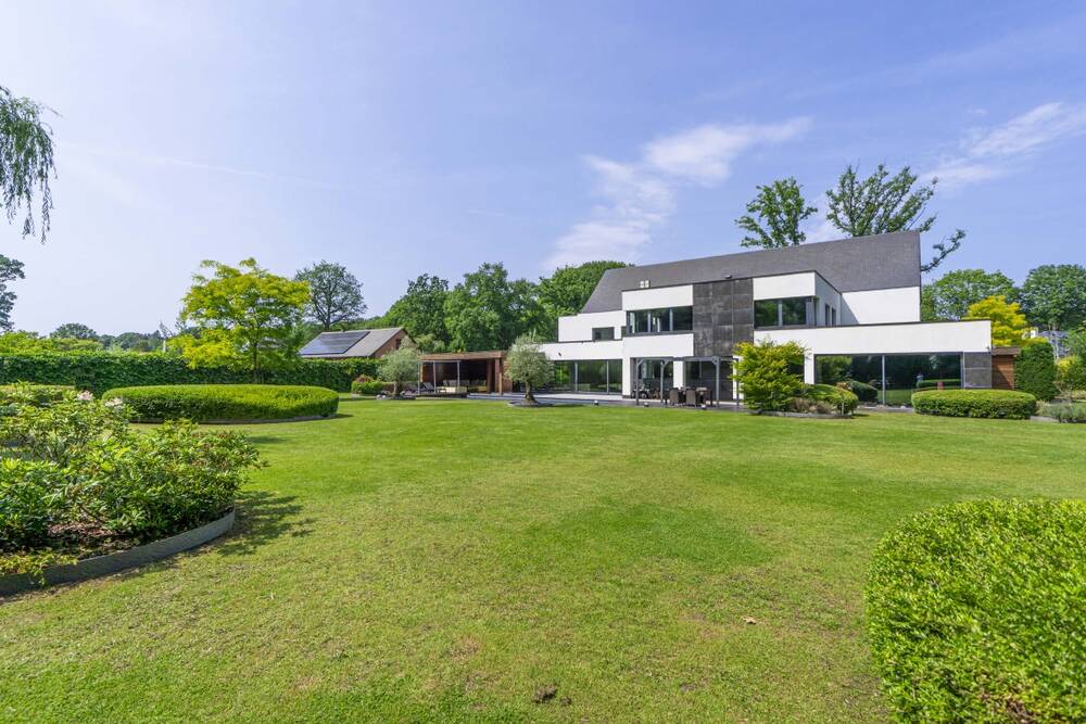 Maison à vendre à Montigny-le-Tilleul 6110 2390000.00€ 7 chambres 1400.00m² - annonce 509871