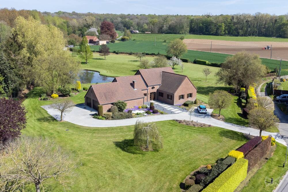 Maison à vendre à Estinnes 7120 767000.00€ 5 chambres 322.00m² - annonce 510666