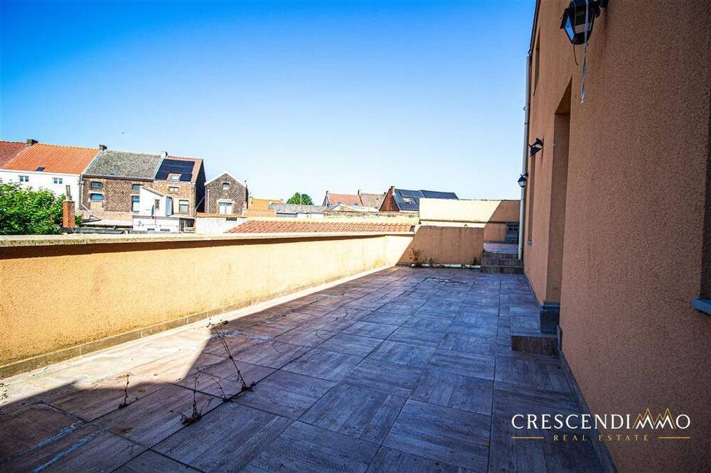 Commerce à vendre à Jumet 6040 175000.00€ 6 chambres 240.00m² - annonce 511147