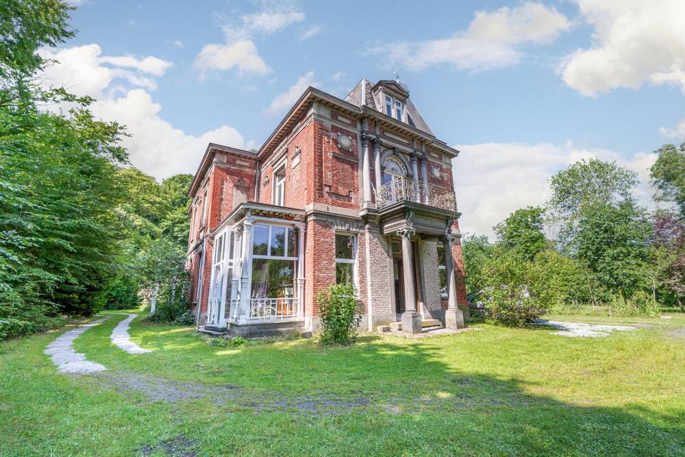 Château à vendre à Gilly 6060 498000.00€ 9 chambres 750.00m² - annonce 512438