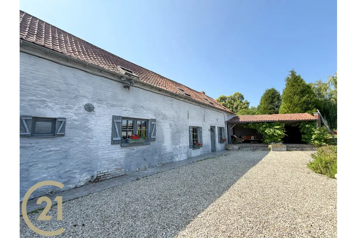 Bungalow à vendre à Laplaigne 7622 235000.00€ 3 chambres 196.00m² - annonce 677564