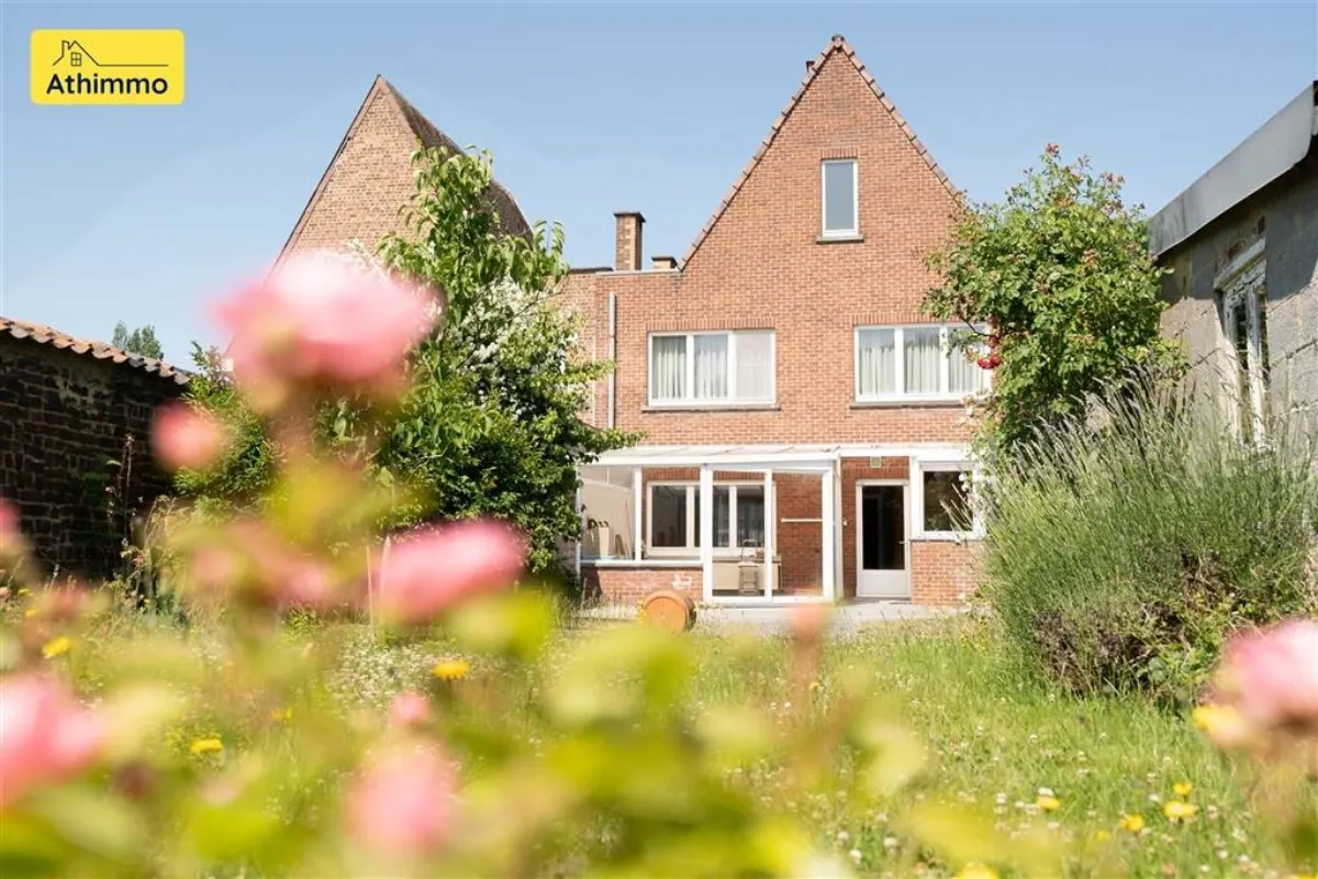 Maison à vendre à Ath 7800 375000.00€ 3 chambres 260.00m² - annonce 514426